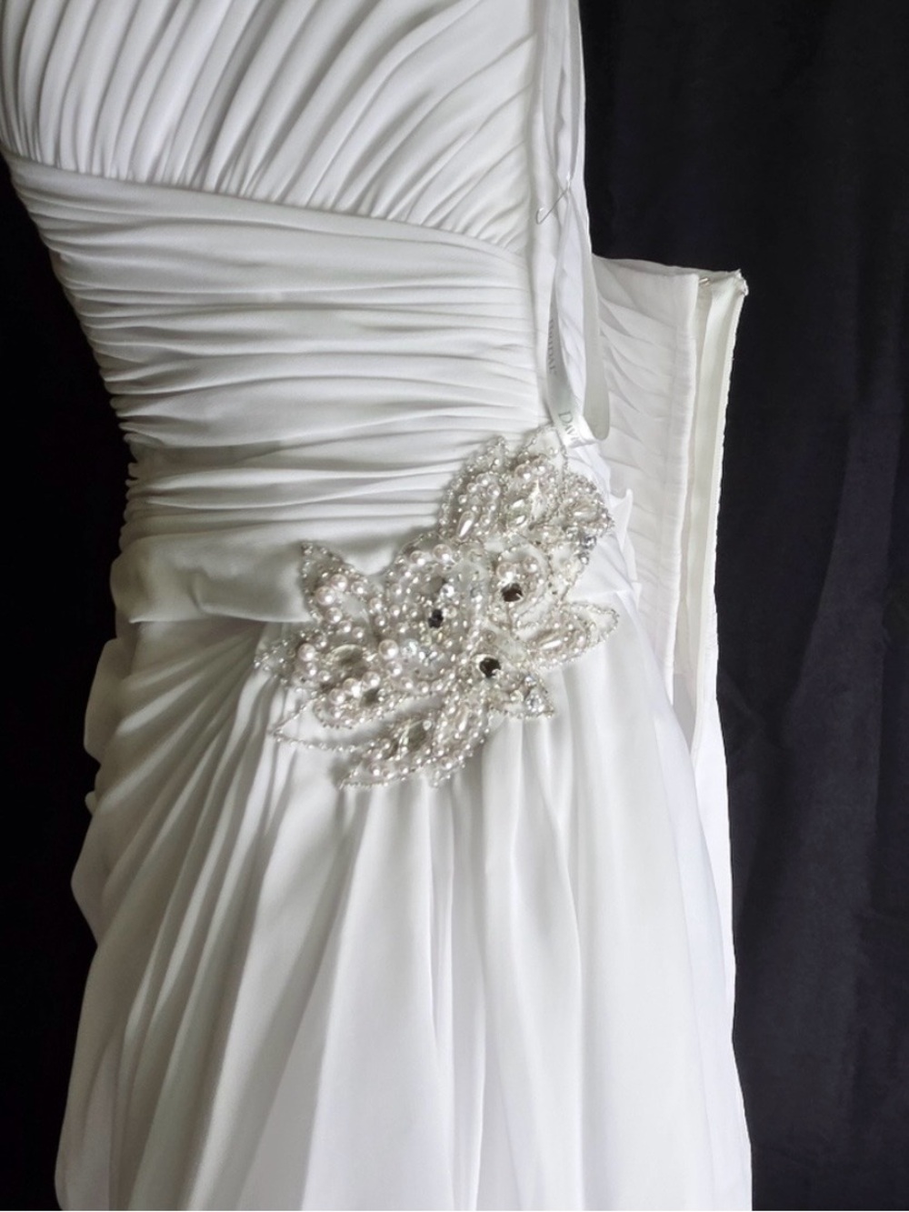 David's Bridal Diamond White Halter Neck Wedding Gown Size 18W Style 9WG 3260 - Picture 8 of 9